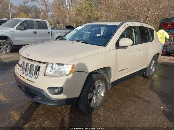 1C4NJDEB9GD793502 2016 JEEP COMPASS - Image 2