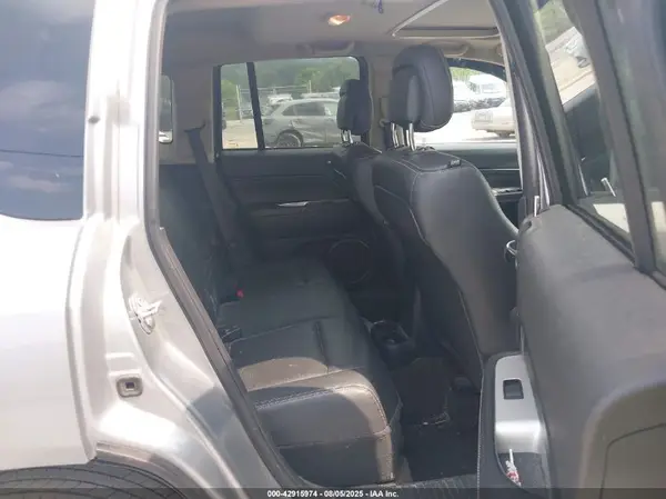 1C4NJDEB9HD101417 2017 JEEP COMPASS - Image 8