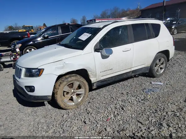 1C4NJDEB9HD104625 2017 JEEP COMPASS - Image 2