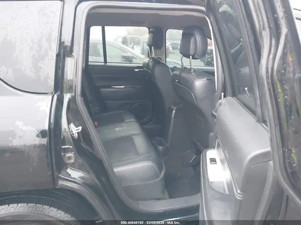 1C4NJDEB9HD104737 2017 JEEP COMPASS - Image 8