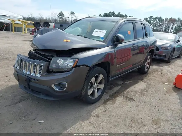 1C4NJDEB9HD109033 2017 JEEP COMPASS - Image 2