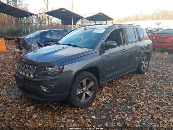 1C4NJDEB9HD111428 2017 JEEP COMPASS - Image 2