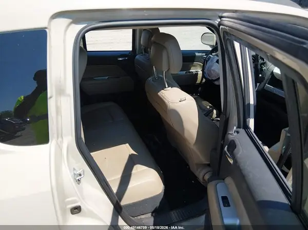 1C4NJDEB9HD111736 2017 JEEP COMPASS - Image 8
