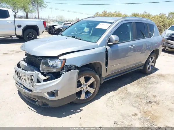 1C4NJDEB9HD111929 2017 JEEP COMPASS - Image 2