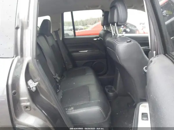 1C4NJDEB9HD112370 2017 JEEP COMPASS - Image 8