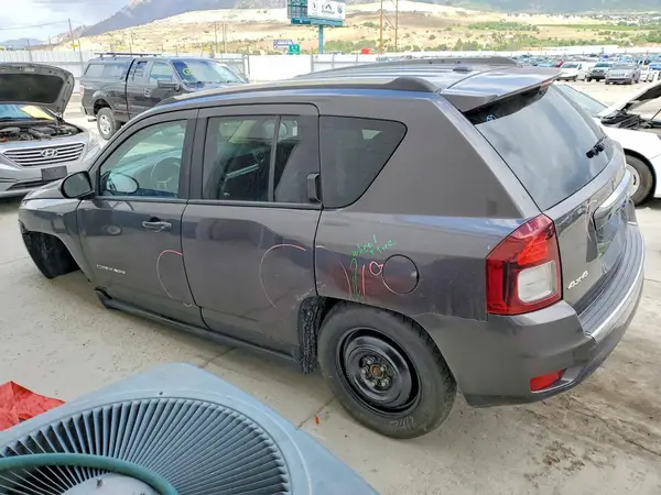 1C4NJDEB9HD125295 2017 JEEP COMPASS - Image 2