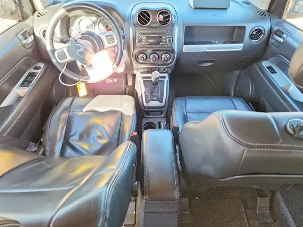 1C4NJDEB9HD126303 2017 JEEP COMPASS - Image 8