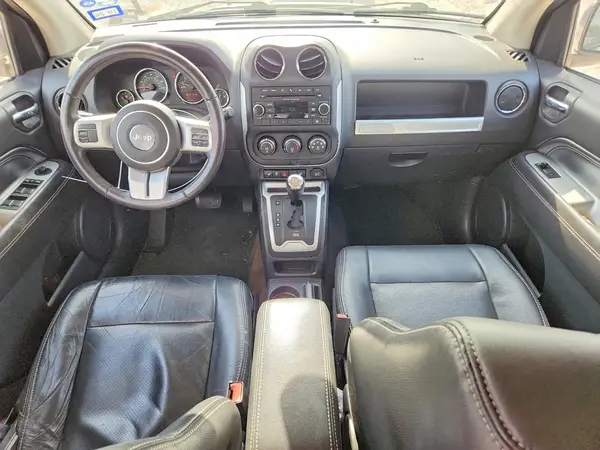 1C4NJDEB9HD126981 2017 JEEP COMPASS - Image 8