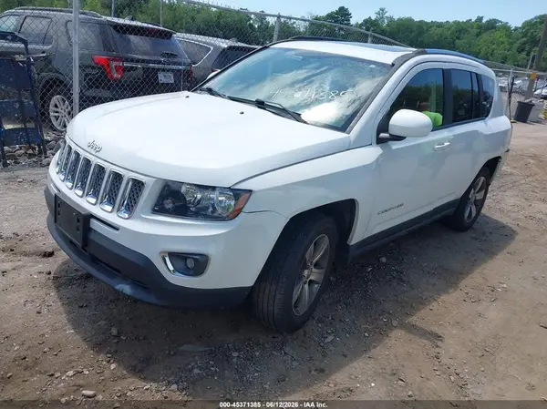 1C4NJDEB9HD128519 2017 JEEP COMPASS - Image 2