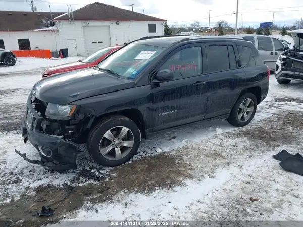 1C4NJDEB9HD129184 2017 JEEP COMPASS - Image 2