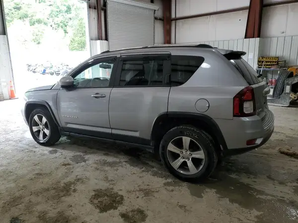 1C4NJDEB9HD137057 2017 JEEP COMPASS - Image 2