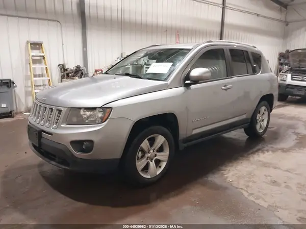 1C4NJDEB9HD168177 2017 JEEP COMPASS - Image 2
