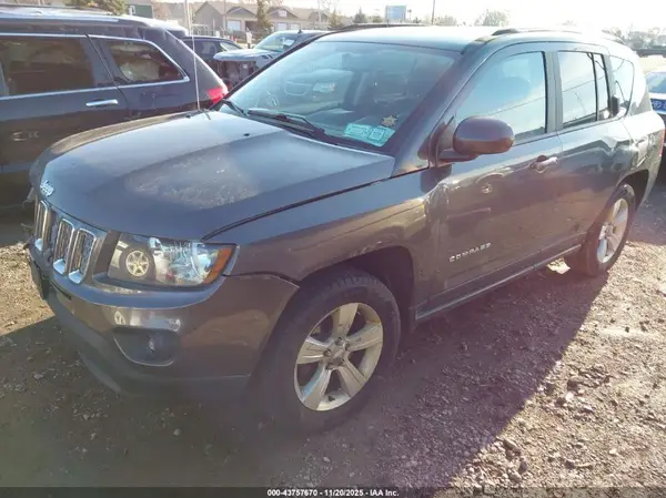 1C4NJDEB9HD176389 2017 JEEP COMPASS - Image 2