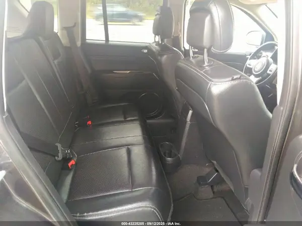 1C4NJDEB9HD192575 2017 JEEP COMPASS - Image 8