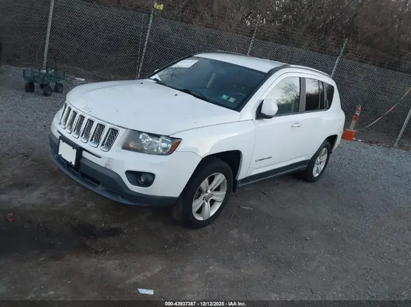 1C4NJDEB9HD204501 2017 JEEP COMPASS - Image 2