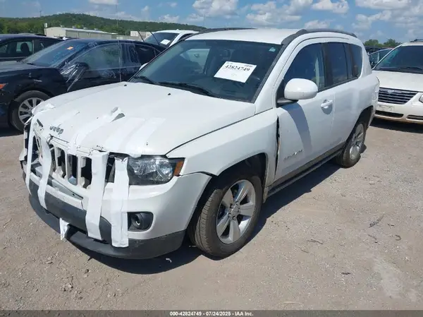 1C4NJDEBXGD586388 2016 JEEP COMPASS - Image 2