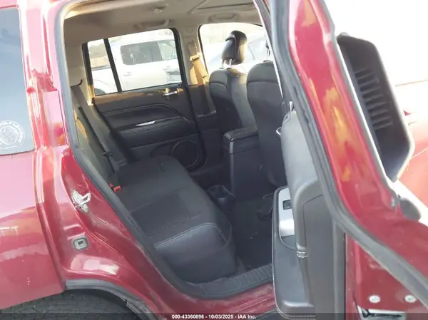 1C4NJDEBXGD597374 2016 JEEP COMPASS - Image 8
