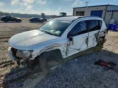 1C4NJDEBXGD630860 2016 JEEP COMPASS