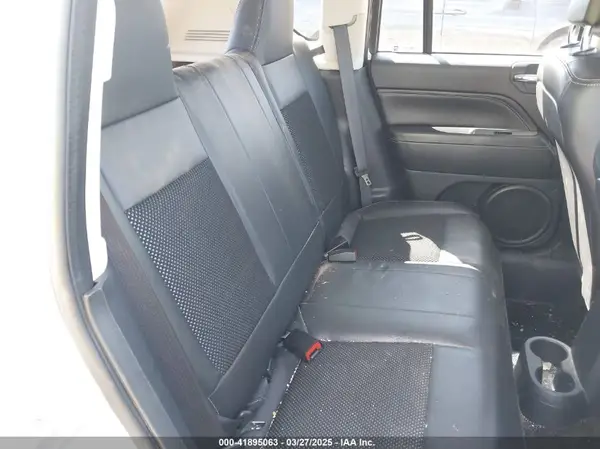 1C4NJDEBXGD635864 2016 JEEP COMPASS - Image 8