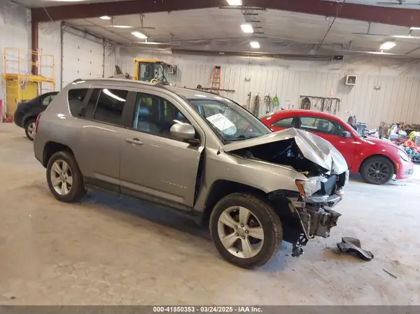 1C4NJDEBXGD637792 2016 JEEP COMPASS - Image 1