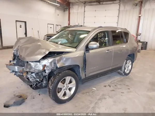1C4NJDEBXGD637792 2016 JEEP COMPASS - Image 2