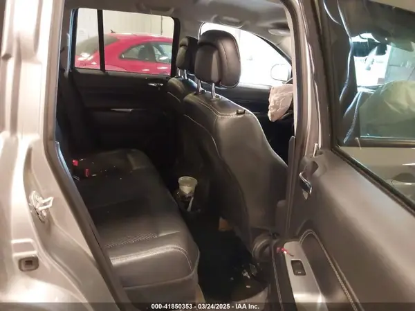 1C4NJDEBXGD637792 2016 JEEP COMPASS - Image 8