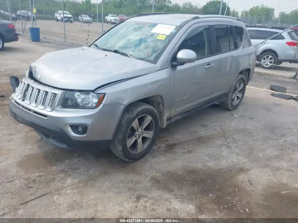 1C4NJDEBXGD730764 2016 JEEP COMPASS - Image 2