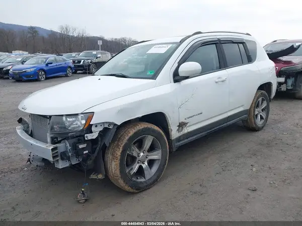 1C4NJDEBXGD745426 2016 JEEP COMPASS - Image 2