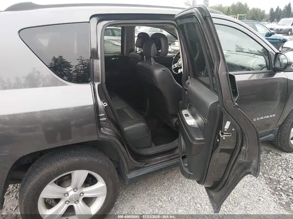 1C4NJDEBXGD758130 2016 JEEP COMPASS - Image 8