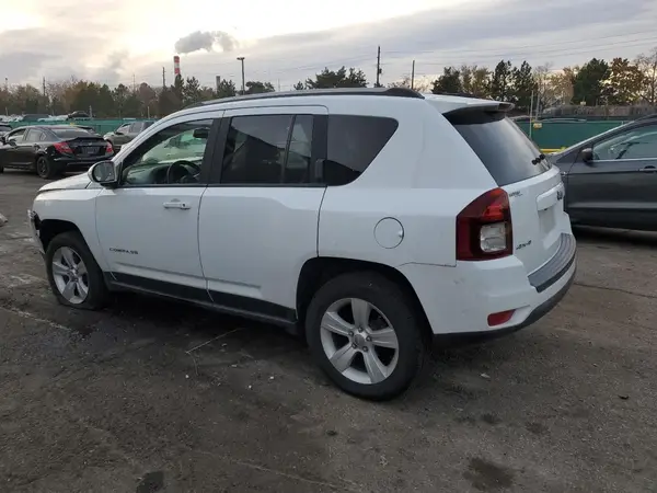 1C4NJDEBXGD758161 2016 JEEP COMPASS - Image 2