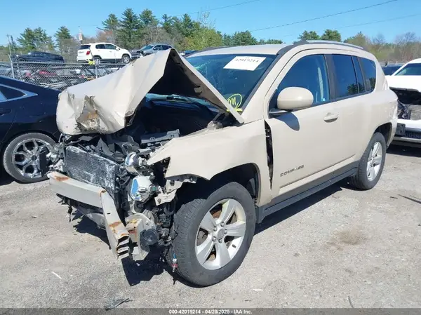 1C4NJDEBXGD808735 2016 JEEP COMPASS - Image 2