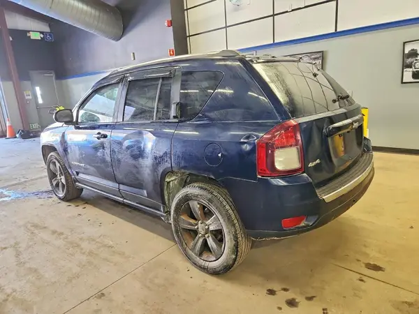 1C4NJDEBXHD103208 2017 JEEP COMPASS - Image 2