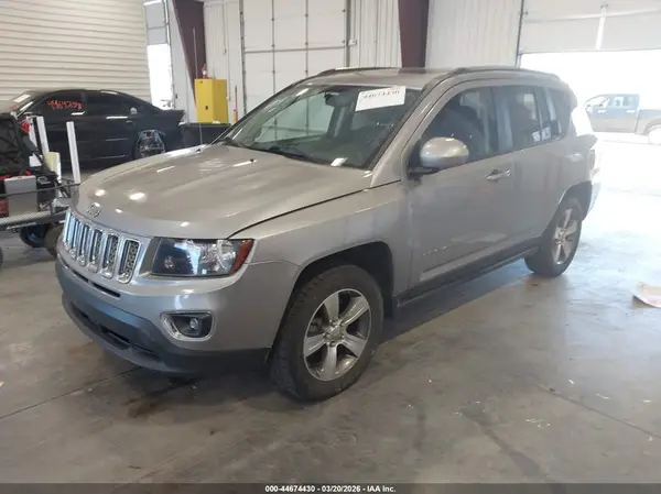 1C4NJDEBXHD139318 2017 JEEP COMPASS - Image 2