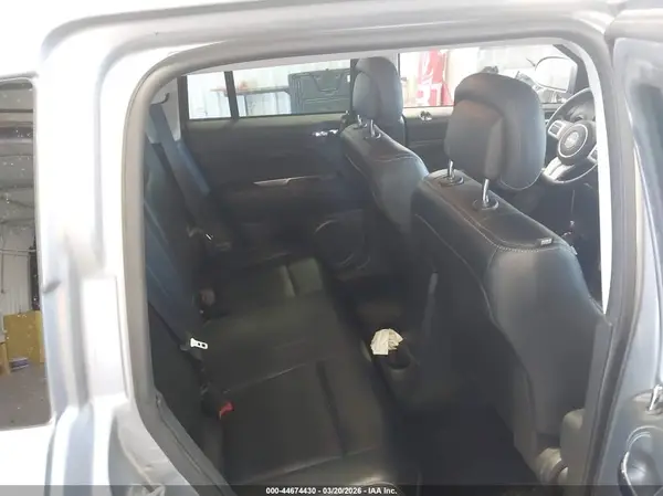 1C4NJDEBXHD139318 2017 JEEP COMPASS - Image 8