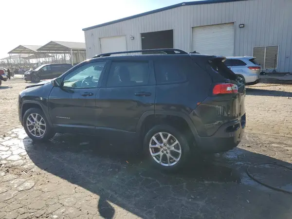 1C4PJLAB3GW233584 2016 JEEP GRAND CHEROKEE - Image 2