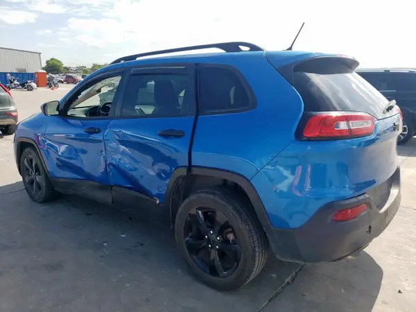 1C4PJLAB8HW643055 2017 JEEP GRAND CHEROKEE - Image 2