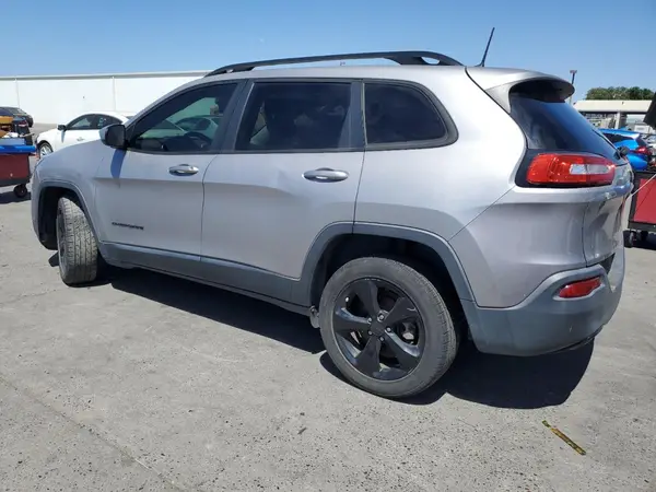 1C4PJLCB2JD539935 2018 JEEP GRAND CHEROKEE - Image 2