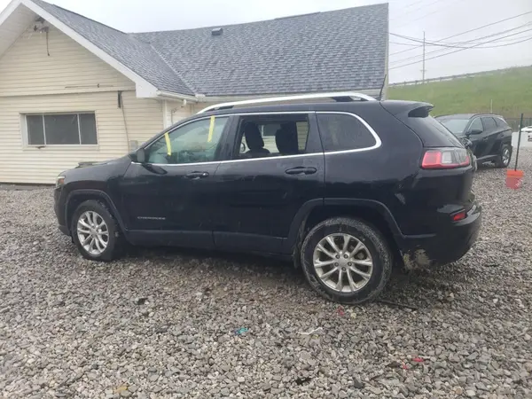 1C4PJLCB5KD357468 2019 JEEP GRAND CHEROKEE - Image 2