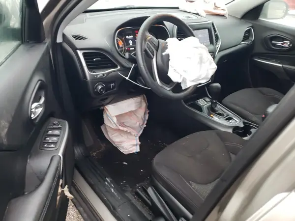1C4PJLCB7KD114759 2019 JEEP GRAND CHEROKEE - Image 8