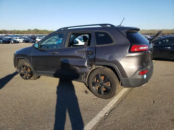 1C4PJMAS8HW560876 2017 JEEP GRAND CHEROKEE - Image 2