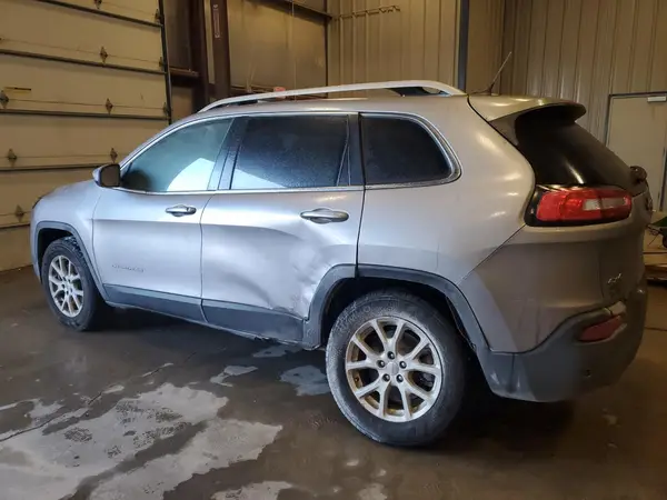 1C4PJMCB0JD614721 2018 JEEP GRAND CHEROKEE - Image 2