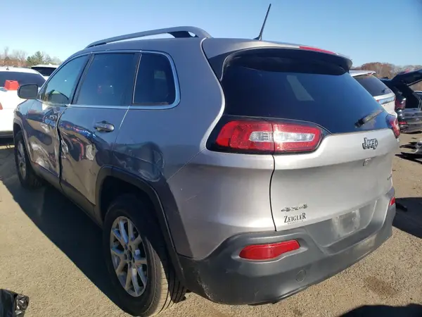 1C4PJMCB5GW340641 2016 JEEP GRAND CHEROKEE - Image 2