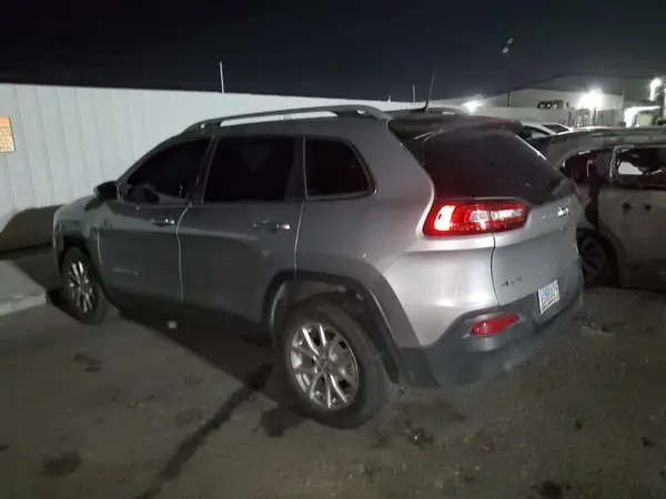 1C4PJMCB5HD213966 2017 JEEP GRAND CHEROKEE - Image 2