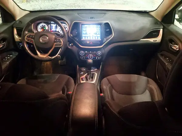 1C4PJMCB5HW557933 2017 JEEP GRAND CHEROKEE - Image 8