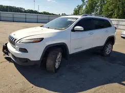 1C4PJMCB8GW334557 2016 JEEP GRAND CHEROKEE
