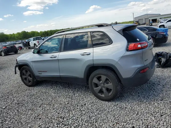 1C4PJMCB9HW504023 2017 JEEP GRAND CHEROKEE - Image 2