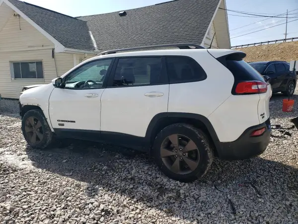 1C4PJMCB9HW504068 2017 JEEP GRAND CHEROKEE - Image 2
