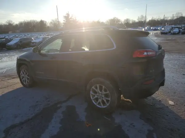 1C4PJMCS1GW135009 2016 JEEP GRAND CHEROKEE - Image 2