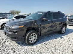 1C4PJMCS4HW563996 2017 JEEP GRAND CHEROKEE