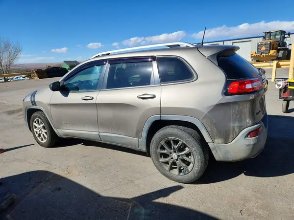 1C4PJMCS6HW646510 2017 JEEP GRAND CHEROKEE - Image 2
